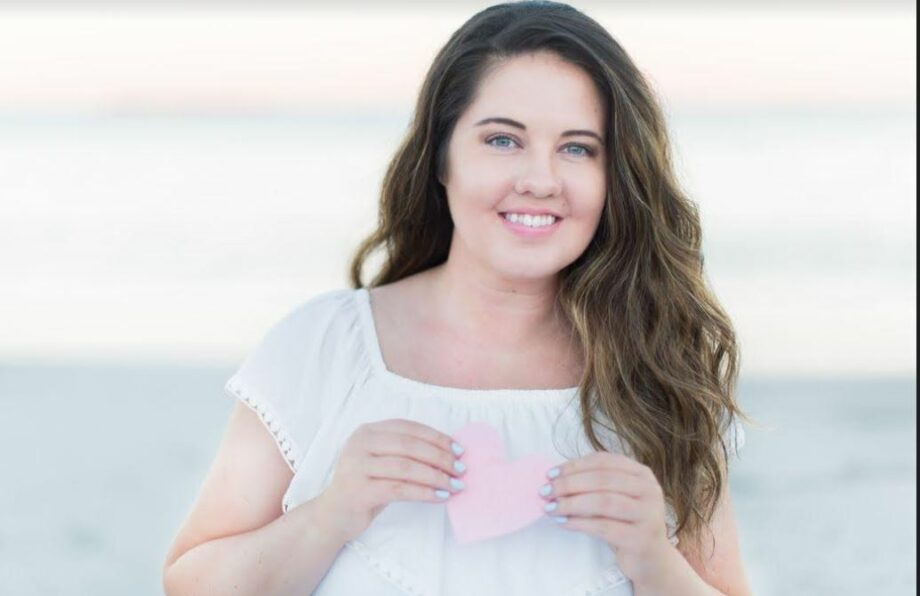 Meet A Millennial Entrepreneur: Stefanie MacDonald – Greeting Card Founder